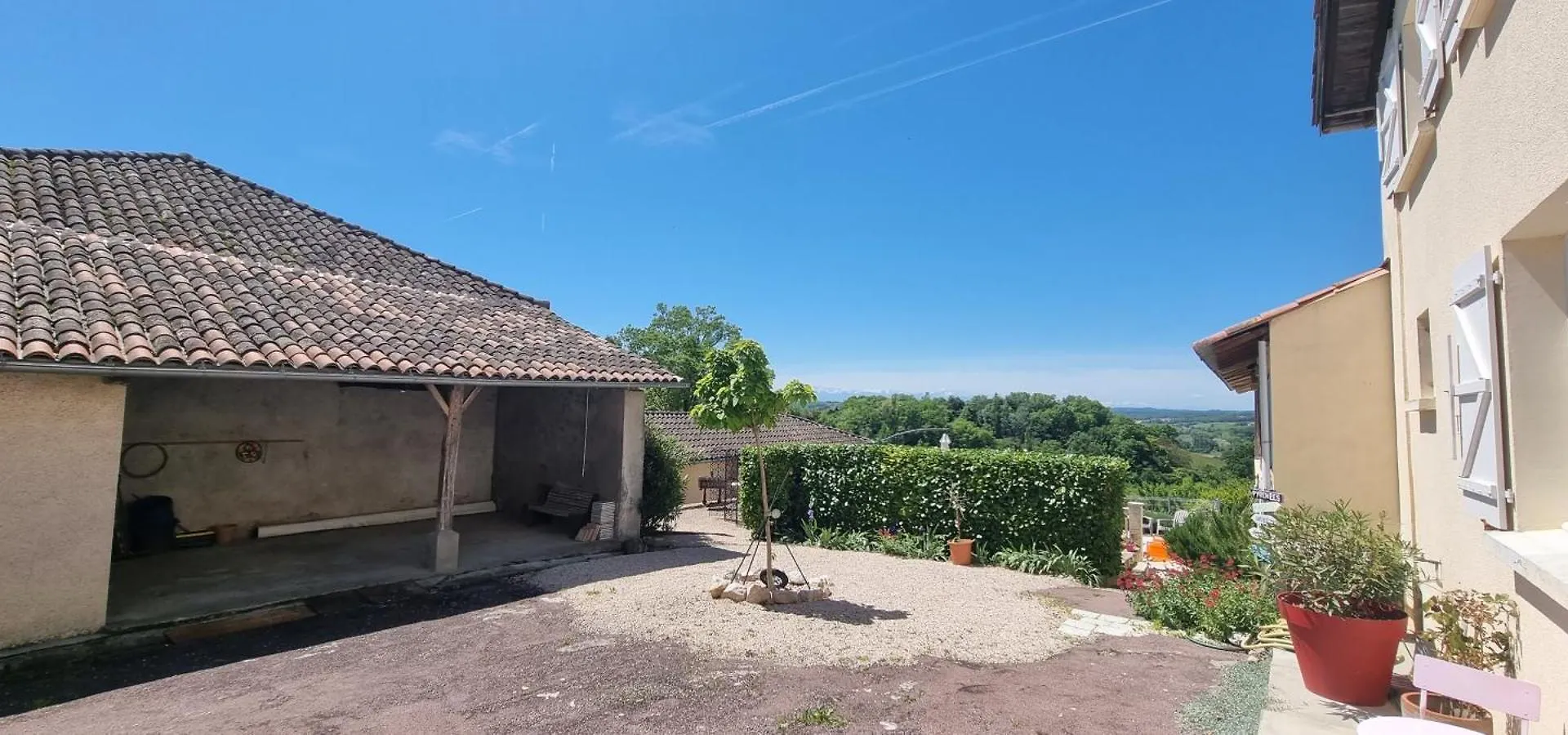 Maison Avec Grange & Piscine Vue Sur Les Pyrenees Puymaurin 0*,